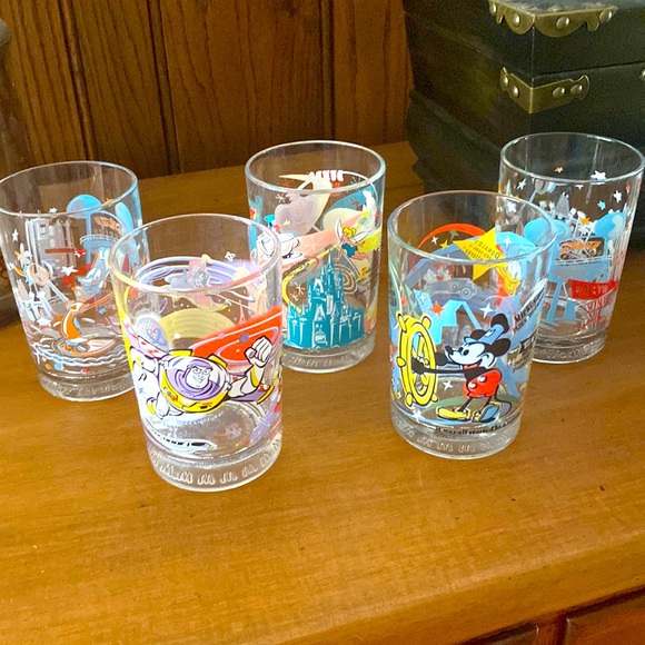 DISNEY COLLECTIBLES!!! Set of Anniversary Drinking Glasses - Picture 1 of 8